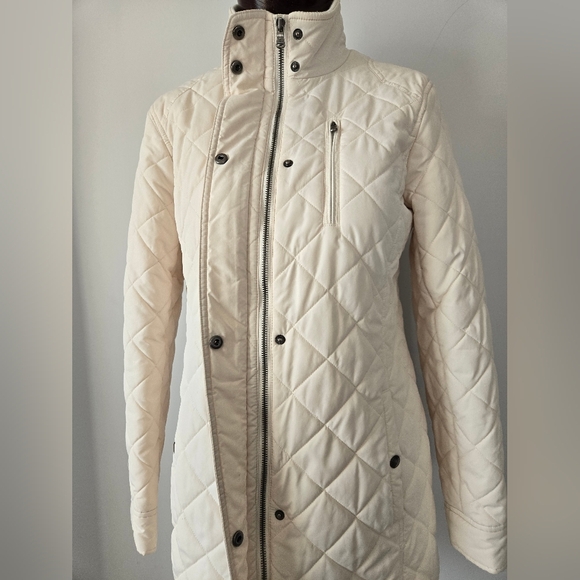RALPH LAUREN Women's Cream Quilted Lightweight Puffer Jacket. Size medium - Picture 9 of 13
